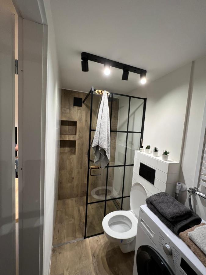 Kamienica Zolnierska 2 Mieszkania Numer 4 I 5 *